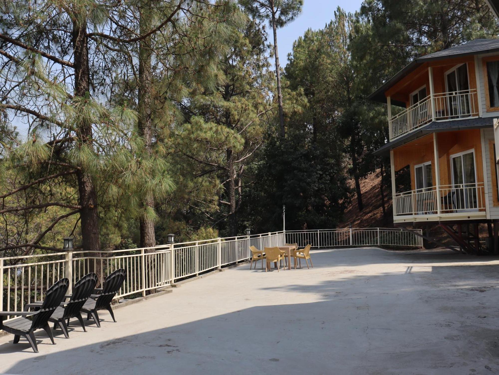 The Woods Retreat Hotel Lansdowne Luaran gambar
